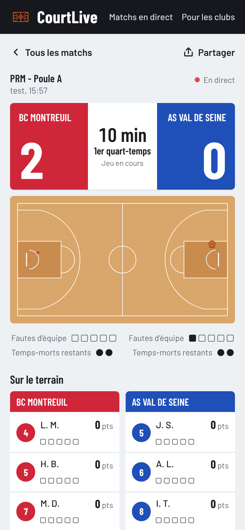 Page d'un match en direct sur CourtLive : score, terrain et joueurs